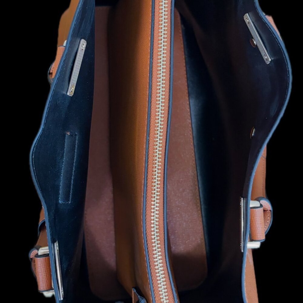 Handbag - Picture 3 of 3